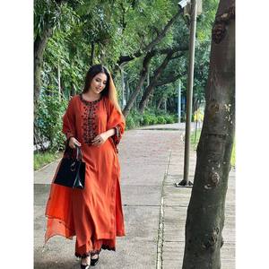 Fancy <b>Top</b>-Bottom and Dupatta Set with Thread & <b>Sequins</b> Embroidery Work Size XL - Product Image 4