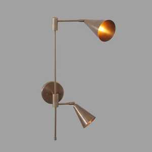 Applique murale moderne en laiton au design géométrique, luminaire d'intérieur pour salon et décoration intérieure - Product Image 3