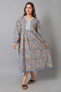 Robe longue en mousseline de soie pour femme, col en V, manches longues, coupe trapèze, avec broderie florale, tissu respirant et écologique - Product Image 4