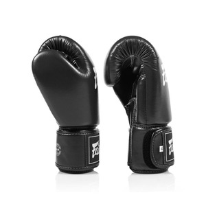 นวมชกมวยหนังแท้สีดำ Fairtex แบบรัดข้อมือด้วยแถบตีนตุ๊กแก ระบายอากาศได้ดี สำหรับผู้ใหญ่ ฝึกซ้อมมวย MMA - Product Image 3