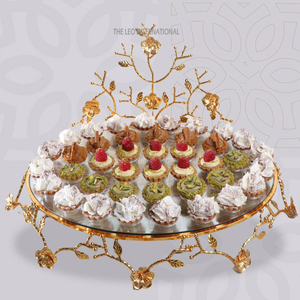 Bandeja de Servir Chocolate Elegante con Diseño de Flores de Latón para el Hogar, Hotel o Restaurante, Bandeja de Metal Redonda de la Mejor Calidad y Segura - Product Image 1