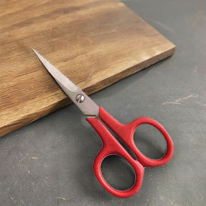 Tijeras de Bordado y Costura Japonesas de Acero Inoxidable 420J2 con Punta Fina y Borde Liso de 4 Pulgadas, con Mango de Nailon Rojo para Uso de Sastre - Product Image 5