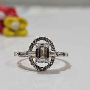 Anillo de compromiso de plata 925 con moissanita de corte esmeralda, estilo clásico, regalo creativo para amantes - Product Image 5