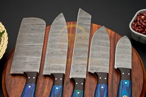 Ensemble de couteaux de cuisine en acier Damas personnalisé de 5 pièces, ensemble de couteaux de chef japonais avec manche en bois bleu, couteaux de cuisine professionnels - Product Image 4