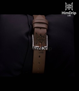 Montre à quartz personnalisée de qualité supérieure, cadran rond, bracelet en cuir, montre-bracelet de luxe tendance pour hommes et femmes, disponible à la vente - Product Image 3