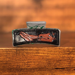 Nouvelle Arrivée Vente Chaude Western Élégant À La Main Outillé Gravé En Cuir Pinces À Cheveux En Cuir Griffe Cheveux Accessoires pour Femmes - Product Image 3