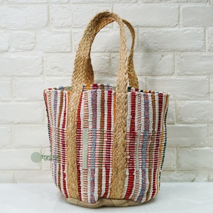 Nouveau sac bandoulière bohème tendance en jute et cuir, fait main en Inde, écologique, personnalisable, durable, facile à transporter pour femme au quotidien - Product Image 2
