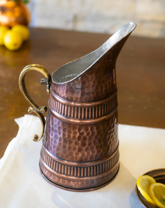 Carafe à eau en cuivre martelé artisanal, style vintage, design durable, idéale pour les boissons, les fêtes et l'hôtellerie. - Product Image 5