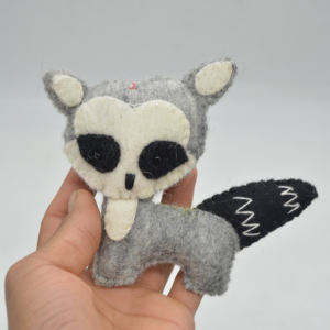 Adornos de Lemur de Fieltro de Alta Calidad para Niños |   Juguetes de Animales de Lana Hechos a Mano |   Decoración de safari 100% natural de fieltro de Nepal - Product Image 4