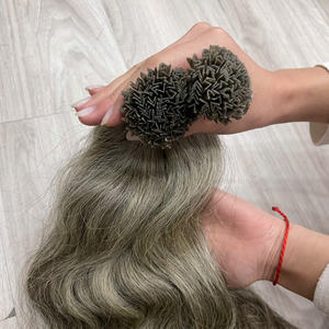 Extensiones de Cabello Virgen 100% Natural Ondulado Gris Sal y Pimienta con Puntas K, Alineación de Cutícula, Sin Enredos - Product Image 5