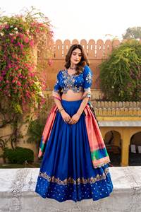 LEHNGA CHOLI DE SEDA VICHITRA DE LUJO CON BORDADO DE HUEVOS DE PISCINA Y HUEVOS DE SEDA, CON DUPATTA, PARA FIESTAS, PRECIO AL POR MAYOR, PRENDAS ÉTNICAS - Product Image 4