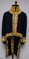 Manteau Napoléon en Velours Noir Style Rococo Français, Meilleure Vente, avec Jabot et Manchettes en Dentelle Gratuits et Broderies Dorées