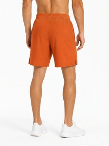 Shorts de sport confortables pour hommes avec taille élastique et matière à séchage rapide pour les séances d'entraînement et de fitness - Product Image 3