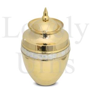 Urne funéraire en laiton jaune à motif floral pour adulte, urne de crémation, souvenir commémoratif, urne en laiton artisanale, design floral, hommage élégant - Product Image 4