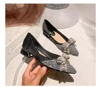 Zapatos de moda 2025 nuevos zapatos de moda de mujer suaves antideslizantes de tacón grueso de boca baja con punta estrecha para ropa de carrera