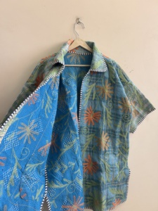 Chaqueta Kantha india vintage hecha a mano, chaqueta bohemia acolchada, chaqueta reversible - Product Image 4