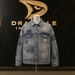 Chaquetas vaqueras gris azulado con estampado de periódico, estilo holgado unisex, Cyber Y2K, con logo personalizado, de fábrica. - Product Image 1