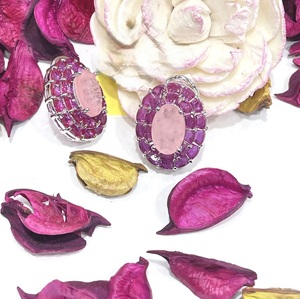 Magnifiques boucles d'oreilles clous en argent de qualité supérieure, finition CZ Polki, pour femmes et filles, collection pour soirées et occasions spéciales. - Product Image 3