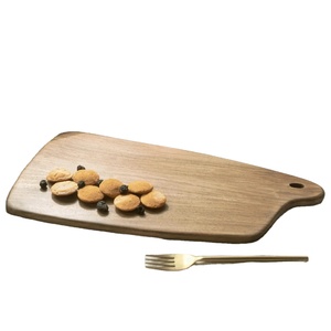 เขียงไม้ทรงสี่เหลี่ยมผืนผ้ารุ่นยอดนิยม ขนาด 41 x 21 × 1.25 ซม. หนา พร้อมด้ามจับกันลื่น ใช้กับเครื่องล้างจานได้ เป็นมิตรกับสิ่งแวดล้อม ทนทาน - Product Image 2