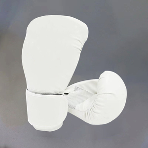 ถุงมือมวยไทยคุณภาพสูงแบบกำหนดเองพร้อมโลโก้  ถุงมือฝึกซ้อม MMA หนัง PU ระดับมืออาชีพ ป้องกันรังสียูวี พร้อมสายรัดแบบตะขอเกี่ยว - Product Image 5