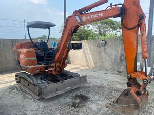 Miniexcavadora compacta Hitachi EX30 original con sistema hidráulico para trabajo agrícola, en carreteras y en construcción. Precio económico. - Product Image 5