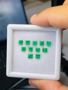 Émeraude naturelle de Zambie, taille carrée, qualité AAA, avec un superbe éclat, belle couleur, polissage parfait, idéale pour la fabrication, à prix avantageux. - Product Image 6