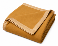 Couverture en polaire de chameau OS Premium en gros avec bordure en satin |   Couverture en polaire ultra douce et chaude de couleur unie |