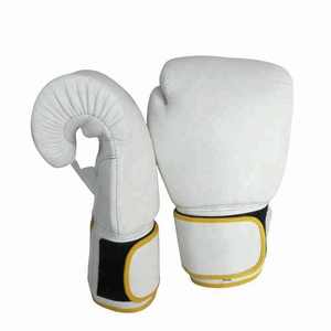 Guantes de boxeo de cuero blanco hechos a mano de primera calidad con correa de muñeca de gancho y bucle Característica impermeable para un soporte y comodidad superiores - Product Image 1