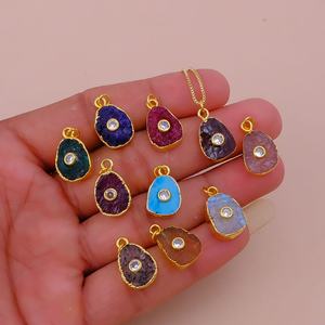 Collier pendentif en laiton plaqué or avec turquoise brute et zircon cubique, pierre de naissance de décembre, fait main, pierre précieuse brute naturelle, collier tendance - Product Image 6