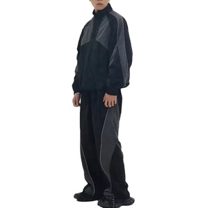 Ensemble de survêtement coupe-vent en nylon et polyester léger pour hommes, ensemble de survêtement coupe-vent zippé de qualité supérieure pour hommes 2026 - Product Image 3