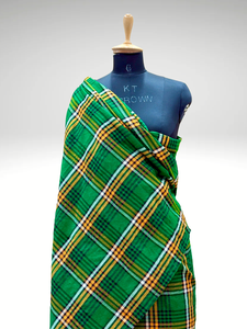 Couverture africaine Safaa Authentic Maasai Shuka - Plaid vert et jaune - 100% acrylique - Couverture de safari kényane - Tapis de pique-nique multi-usages - Product Image 3
