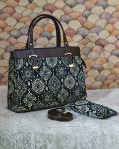 Conjunto de 3 Bolsos de Mano de Lujo para Mujer, Bolso Tote con Estampado de Brocado Kalamkari, con Bolsa de Mano a Juego y Correa Desmontable para Bodas y Fiestas - Product Image 1