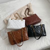 Simple Line Design Chain Strap Shoulder Bag