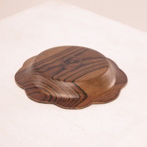 Flower Shape Edge Dark Wooden Plates For Restaurant Hotel Lunch And Dinner <b>Serving</b> Elegant Designer Tableware <b>Set</b> From India - Product Image 3