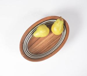 Bol à fruits en forme de bateau en bois de manguier et résine, fabrication artisanale, vente directe d'usine, grossiste - Product Image 1