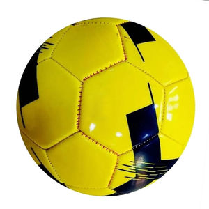 Ballon de football thermocollé classique de haute qualité, haute rétention d'air, taille et poids officiels, logo personnalisé pour les matchs de club et l'entraînement - Product Image 3