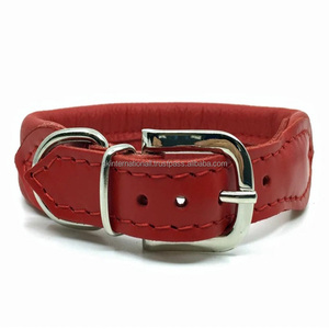 Nouvel arrivage d'accessoires pour chiens fournitures pour animaux de compagnie collier de chien en cuir rouge personnalisé en gros avec rembourrage doux de vache cousu et raccord en laiton - Product Image 2
