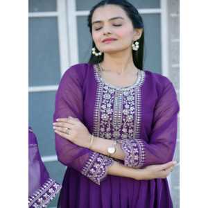 Vestido de noche bordado de diseñador con secuencia de codificación única - Product Image 5