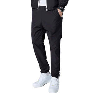 Conjunto deportivo de dos piezas con logotipo frontal en poliéster y algodón, chaqueta cortavientos para correr, chaqueta deportiva con cremallera completa. - Product Image 3