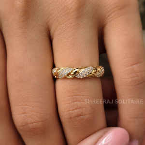 แหวนแต่งงานแบบวงแหวนเพชรทรงกลมเคลือบทองคำขาว 14K ประดับเพชรเพฟแล็บโกรว์ ดีไซน์เกลียววน สามารถสวมซ้อนกันได้ เหมาะสำหรับเป็นของขวัญวันครบรอบสำหรับผู้หญิง - Product Image 2
