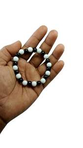 Pulsera Redonda de Piedras Mate Blancas y Negras Hechas a Mano para Hombre y Mujer, Estilo Feng Shui, Tamaño 8-10 mm, Joyería de Moda Energética - Product Image 6