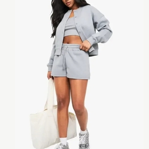 Ensemble de survêtement empilé en coton 100 % coupe classique de haute qualité pour femme, personnalisable, par le fabricant – Pantalon de jogging et sweat à capuche vierges - Product Image 3