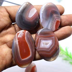 Piedra Preciosa de Ágata de Cuarzo Natural de Rajasthan, Forma Mixta, Efecto de Color Pulido, Hecha a Mano para la Elaboración de Joyas - Product Image 4