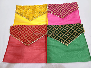 Bolsas de Almacenamiento para Trajes de Boda, Bolsas de Regalo para Damas de Honor, Fundas para Saris Indios de Seda al por Mayor, Ligeras, para Haldi, Mehndi y Sangeet - Product Image 5