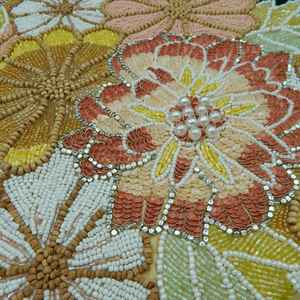 Camino de mesa floral con cuentas y lentejuelas de Pier 1 Imports - Product Image 2