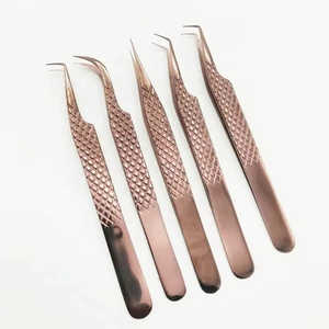 Pinzas de Volumen para Pestañas de 90 Grados de Alta Calidad, Set Personalizado con Marca Privada, Pinzas de Acero Inoxidable con Agarre de Fibra para Pestañas - Product Image 2