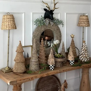 Diseño de tendencia en la industria: Árbol cónico de junco marino natural tejido a mano, decoración navideña hecha a mano, decoración rústica para las fiestas, ecológica. - Product Image 3