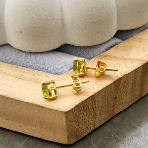Boucles d'oreilles clous en cornaline en forme de cœur 5 mm, serties de griffes en or, minimalistes, petites boucles d'oreilles en pierres précieuses, cadeau pour elle - Product Image 5