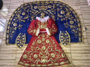 กระโปรงกำมะหยี่ปักลายพิเศษ Trousseau Mary Most Holy Queen สีทองอร่าม สำหรับงานปาร์ตี้ ซึมซับเหงื่อ แห้งเร็ว ฉลองครบรอบ 25 ปี - Product Image 4