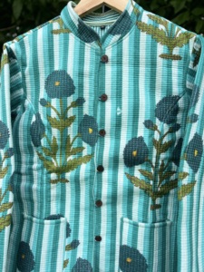 Veste matelassée tendance pour couple, faite à la main en coton imprimé, légère et chaude pour le quotidien et les occasions décontractées - Product Image 4